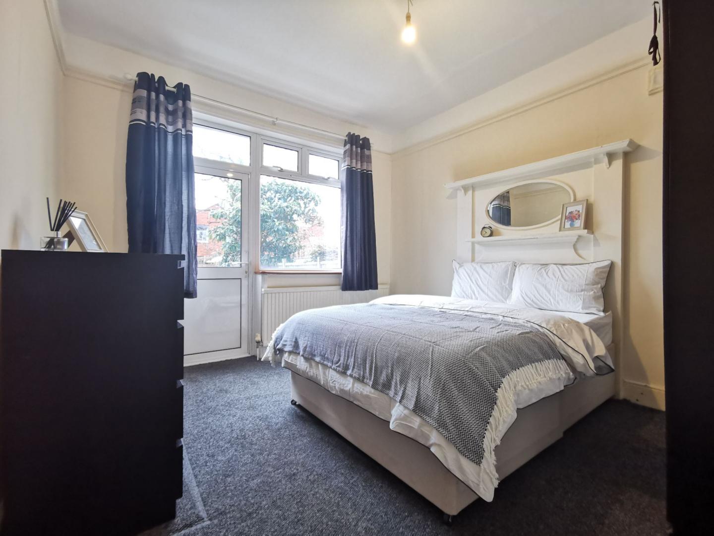 Shared house Kings Road, Willesden Green