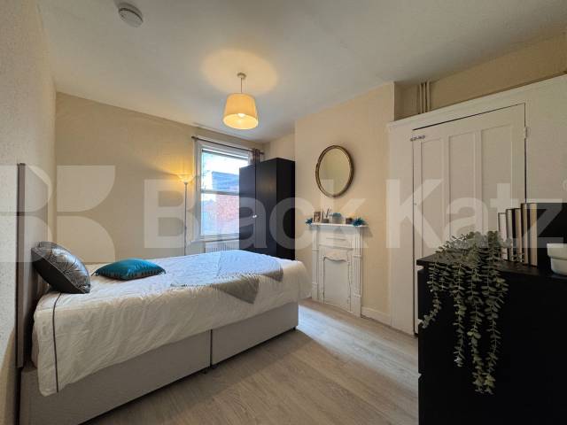 Shared house Kings Road, Willesden Green