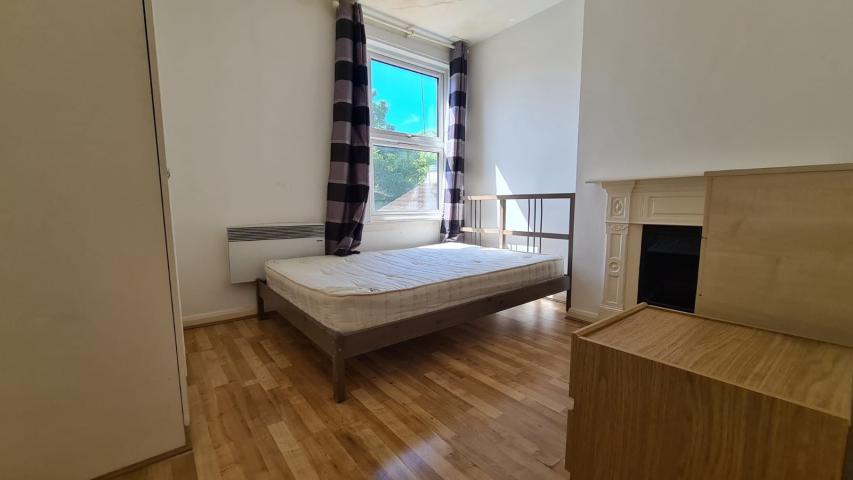 Modern and Central Apartment High Road, Willesden Green