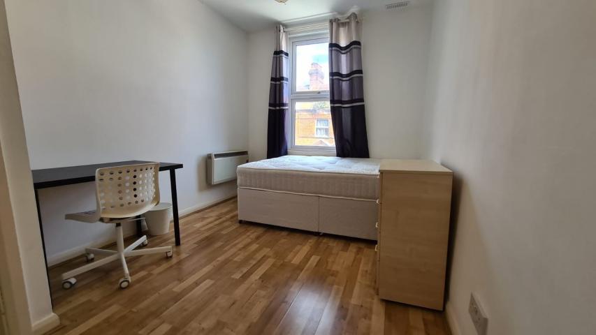 Modern and Central Apartment High Road, Willesden Green