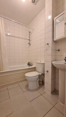 Modern and Central Apartment High Road, Willesden Green