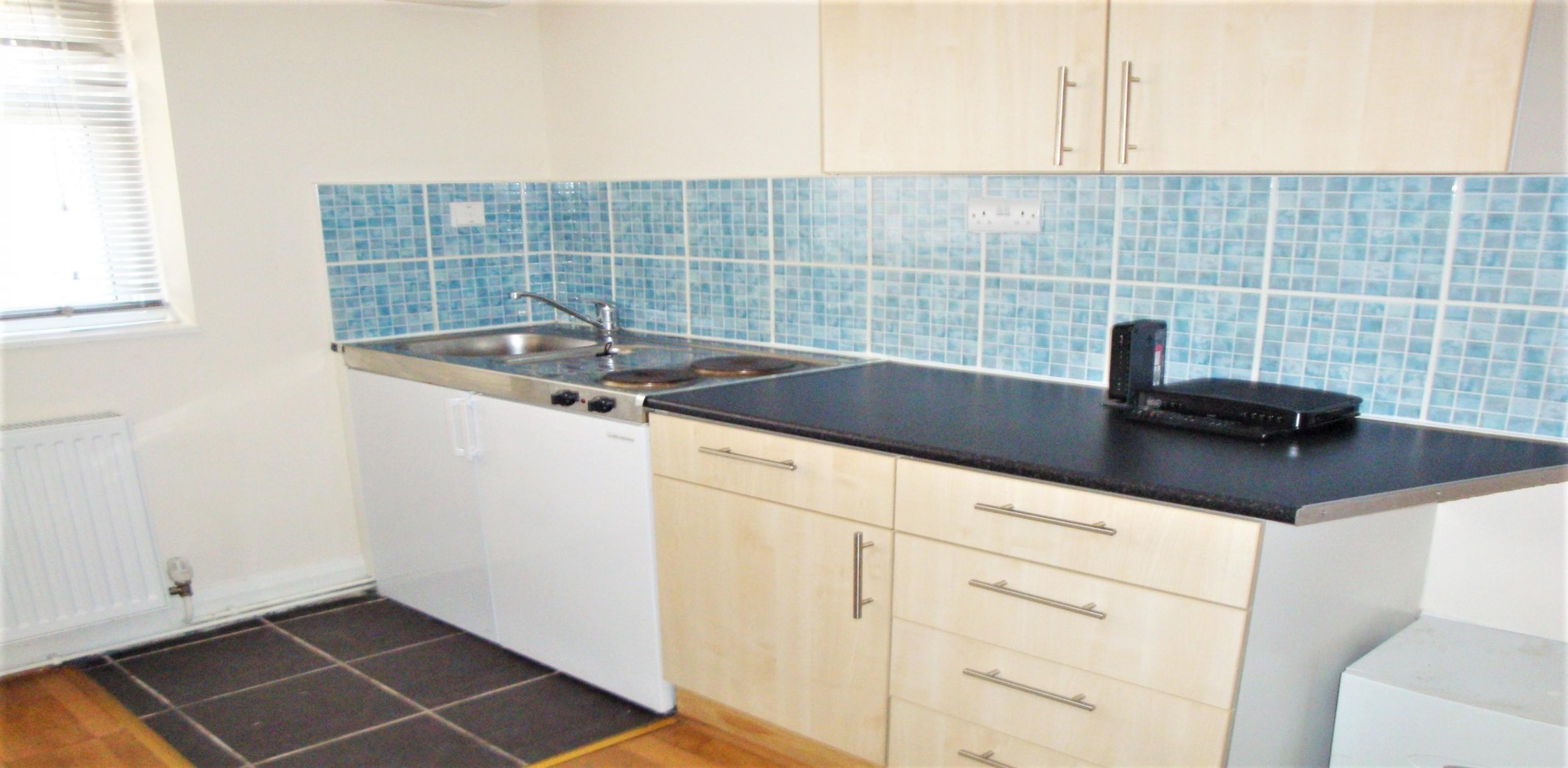 			COUNCIL TAX, GAS and WATER INCLUDED, Studio Apartment, 1 bath, 1 reception Studio			 Willesden Lane, WILLESDEN GREEN NW2