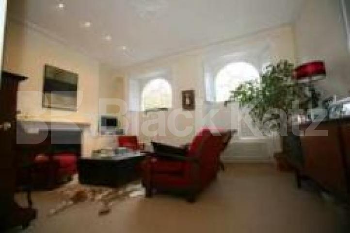 			REDUCED PRICE!!, 2 Bedroom, 1 bath, 1 reception Flat			 Wilmington Square, ANGEL/FARRINGDON WC1X