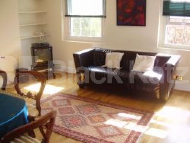 			2 Bedroom, 1 bath, 1 reception Flat			 Wilmington Square, CLERKENWELL WC1X