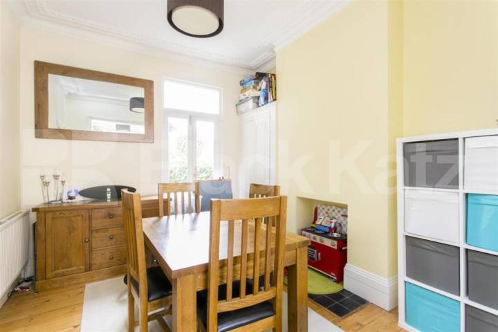 Spacious Four Bedroom Home with Private Garden on Windus Road Windus Road, Stoke Newington