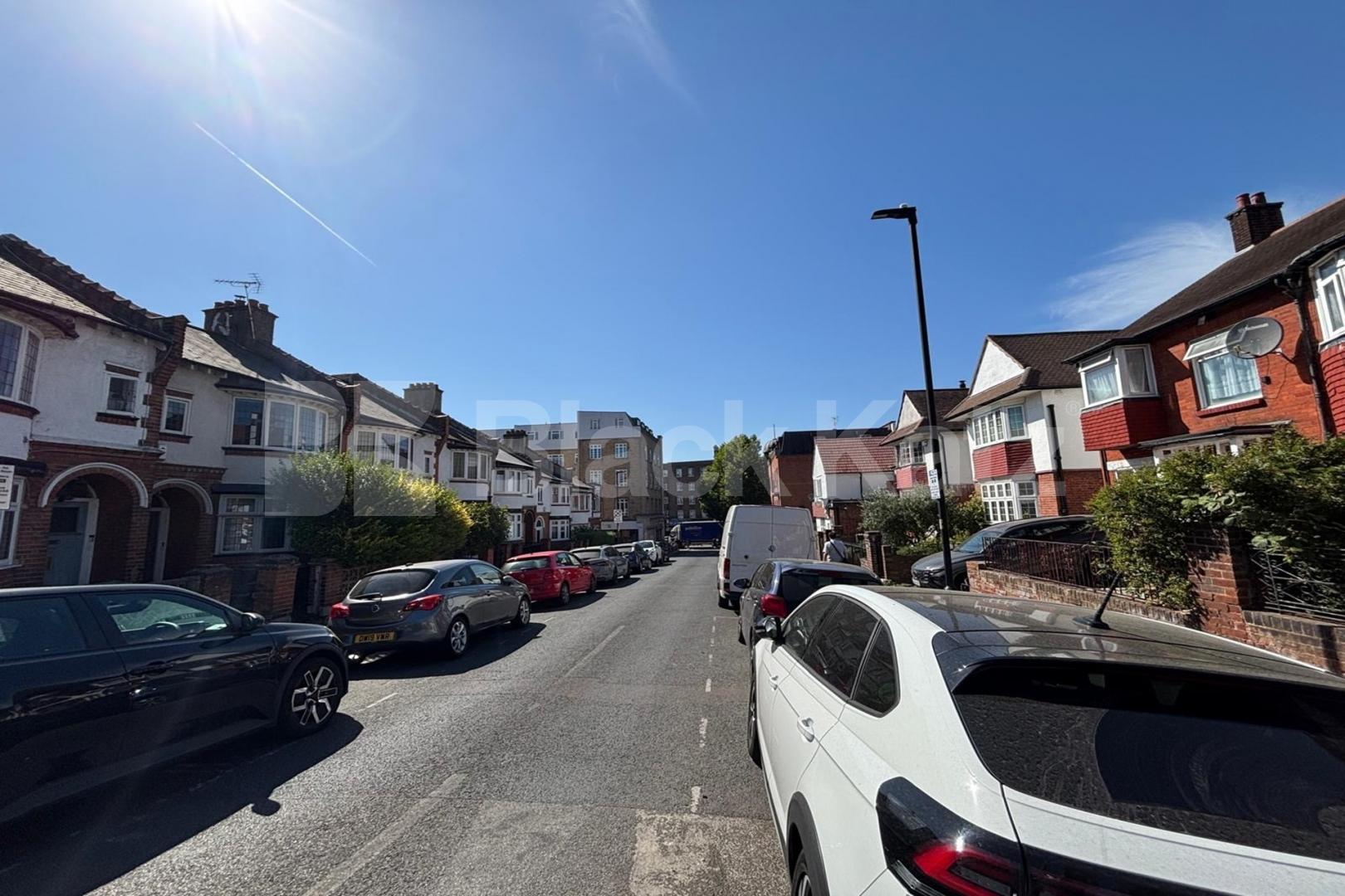 Duplex period conversion offering 860 Sq.Ft. of living & entertaining space Wyatt Park Road, Streatham Hill