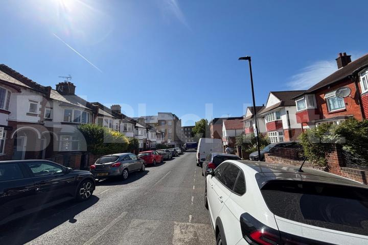 Duplex period conversion offering 860 Sq.Ft. of living & entertaining space Wyatt Park Road, Streatham Hill