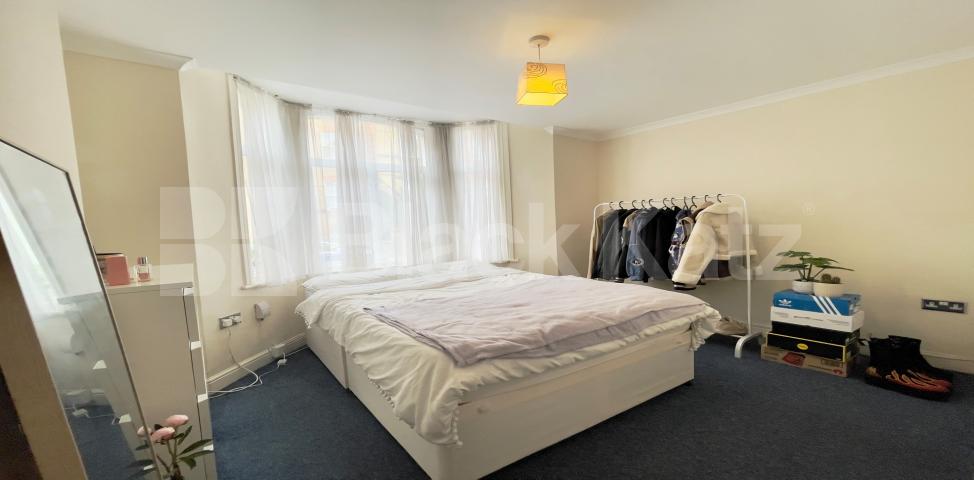 			LET , 2 Bedroom, 1 bath, 1 reception Apartment			 Elliotts Row, Elephant & Castle/Lambeth North