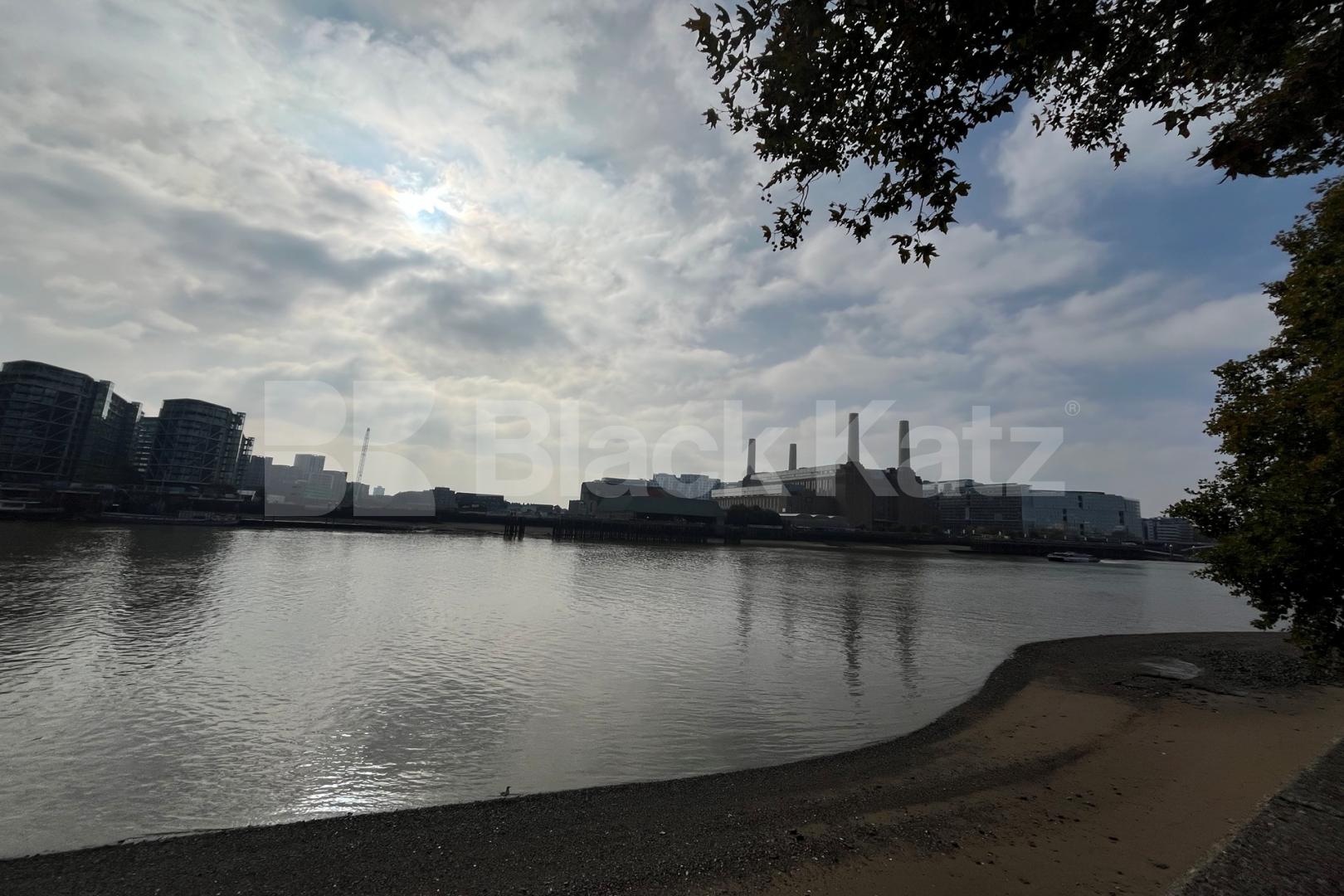 Duplex apartment includes heating & hotwater Churchill Gardens, Pimlico