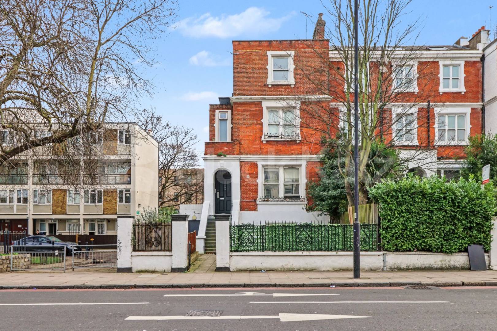 Modern studio within walking distance to Camden Camden Road, Camden