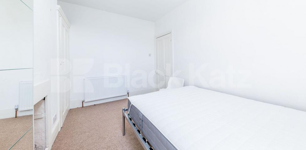 			NEW INSTRUCTION!, 3 Bedroom, 1 bath, 1 reception House			 Hawthorn Road , Upper Edmonton 