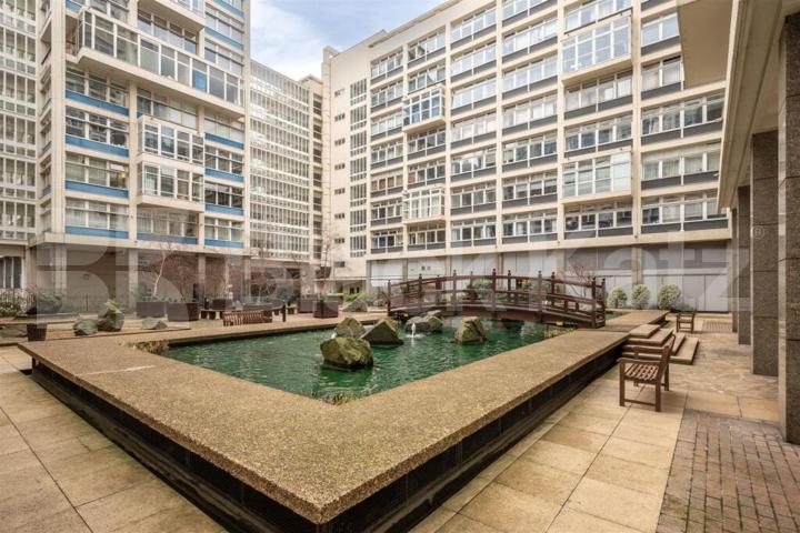 Includes concierge, pool, gym & water rates  Metro Central Heights, Newington Causeway, Elephant & Castle