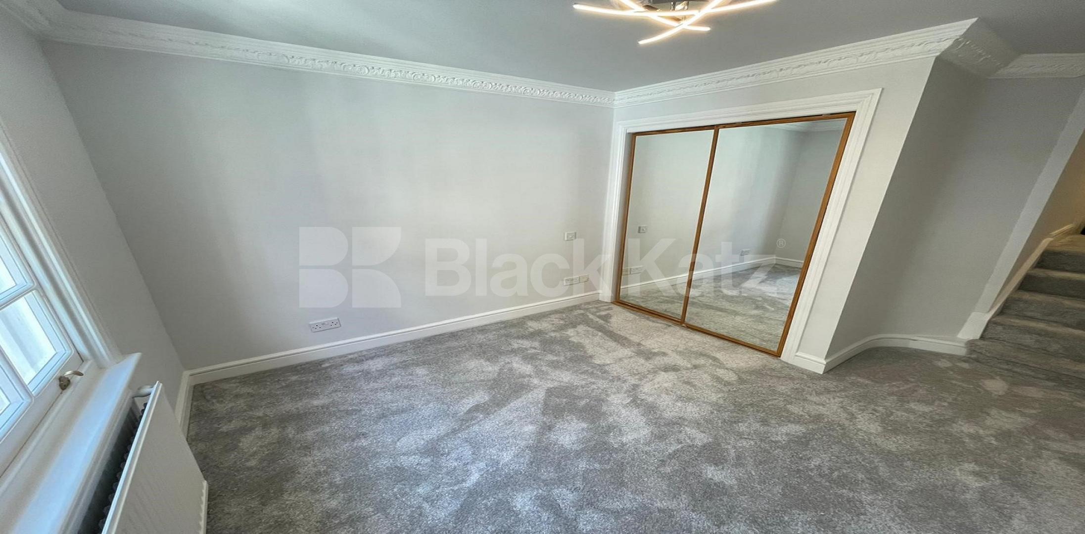 			LET , 1 Bedroom, 1 bath, 1 reception Apartment			 Winchester Street , Pimlico