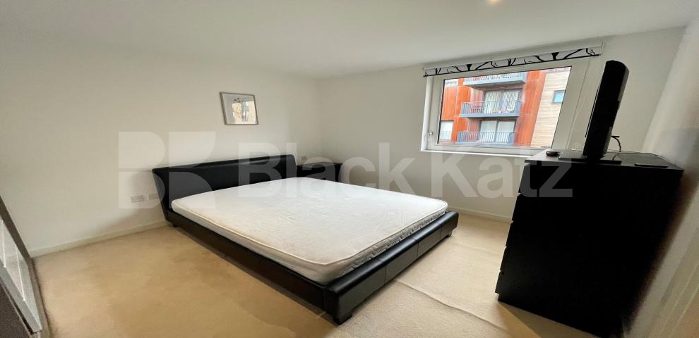 			LET , 2 Bedroom, 2 bath, 1 reception Apartment			 Royal Victoria Gardens, Marine Wharf - Whiting Way, Surrey Quays