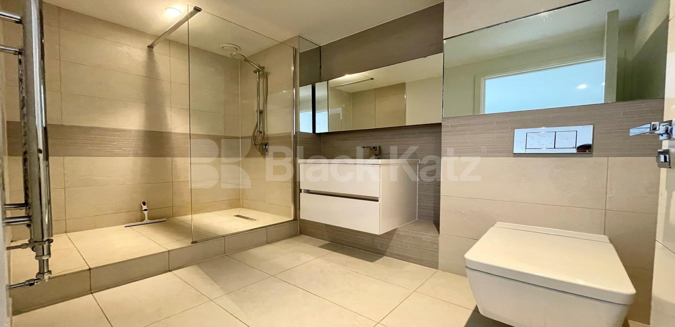 			LET , 2 Bedroom, 2 bath, 1 reception Apartment			 Royal Victoria Gardens, Marine Wharf - Whiting Way, Surrey Quays