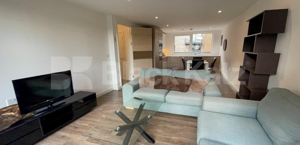 			LET , 2 Bedroom, 2 bath, 1 reception Apartment			 Royal Victoria Gardens, Marine Wharf - Whiting Way, Surrey Quays