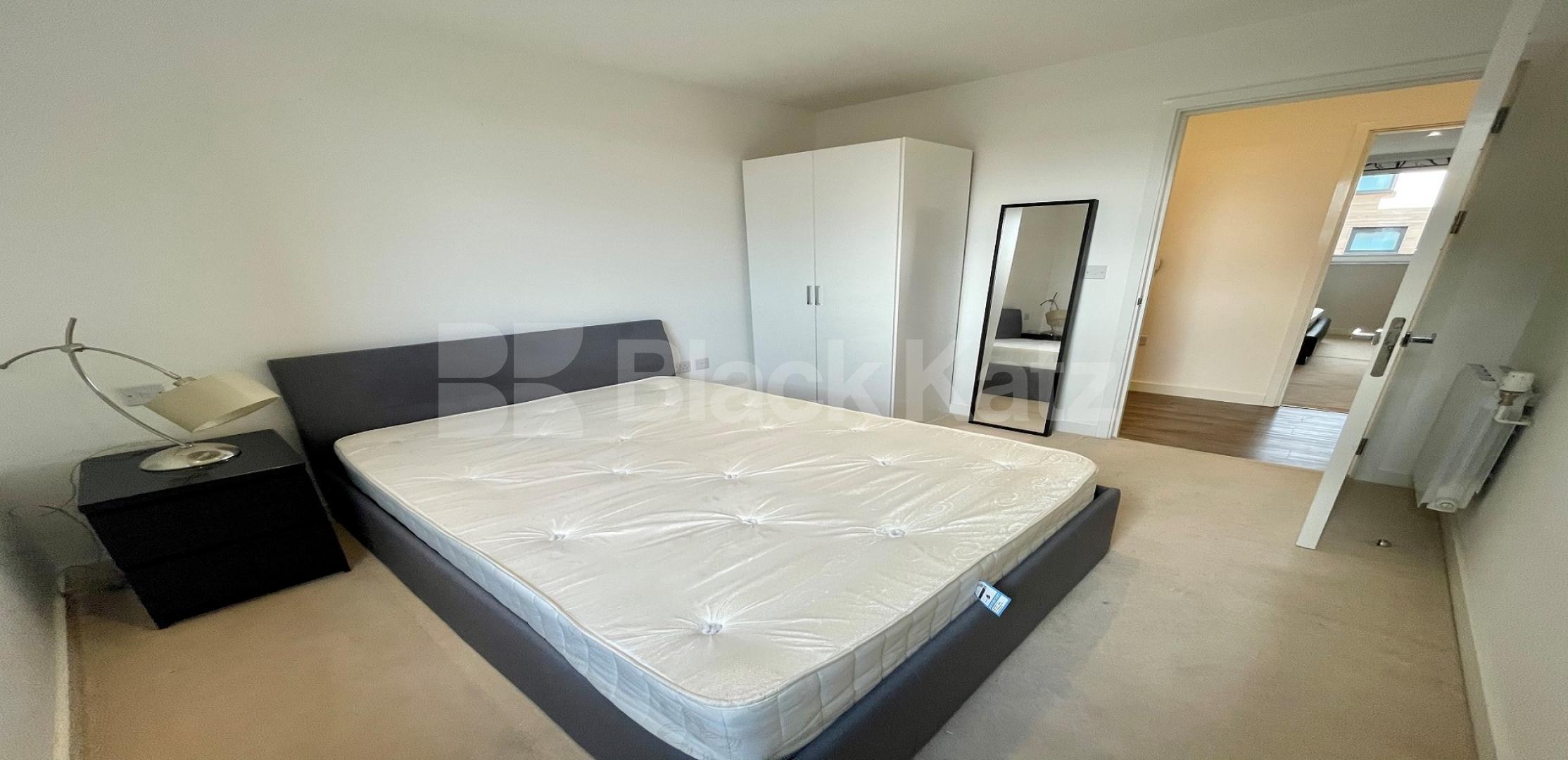 			LET , 2 Bedroom, 2 bath, 1 reception Apartment			 Royal Victoria Gardens, Marine Wharf - Whiting Way, Surrey Quays