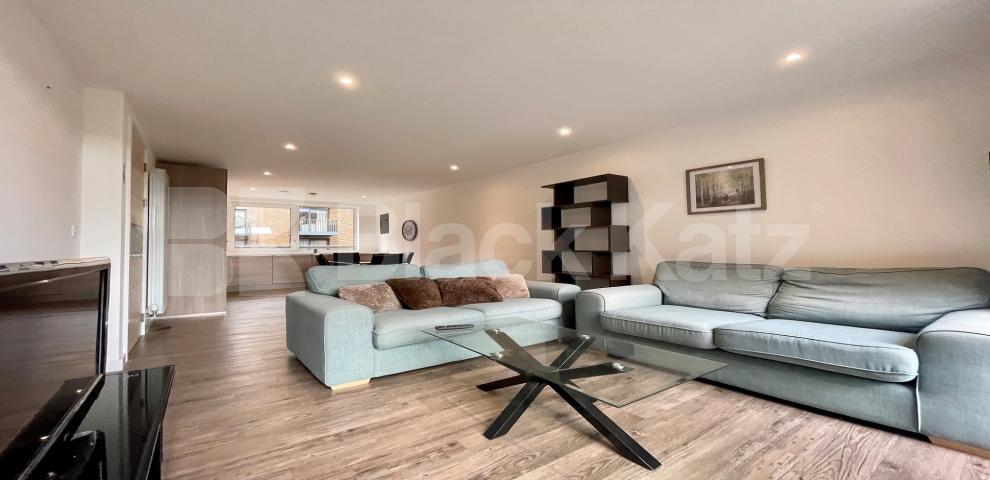 			LET , 2 Bedroom, 2 bath, 1 reception Apartment			 Royal Victoria Gardens, Marine Wharf - Whiting Way, Surrey Quays