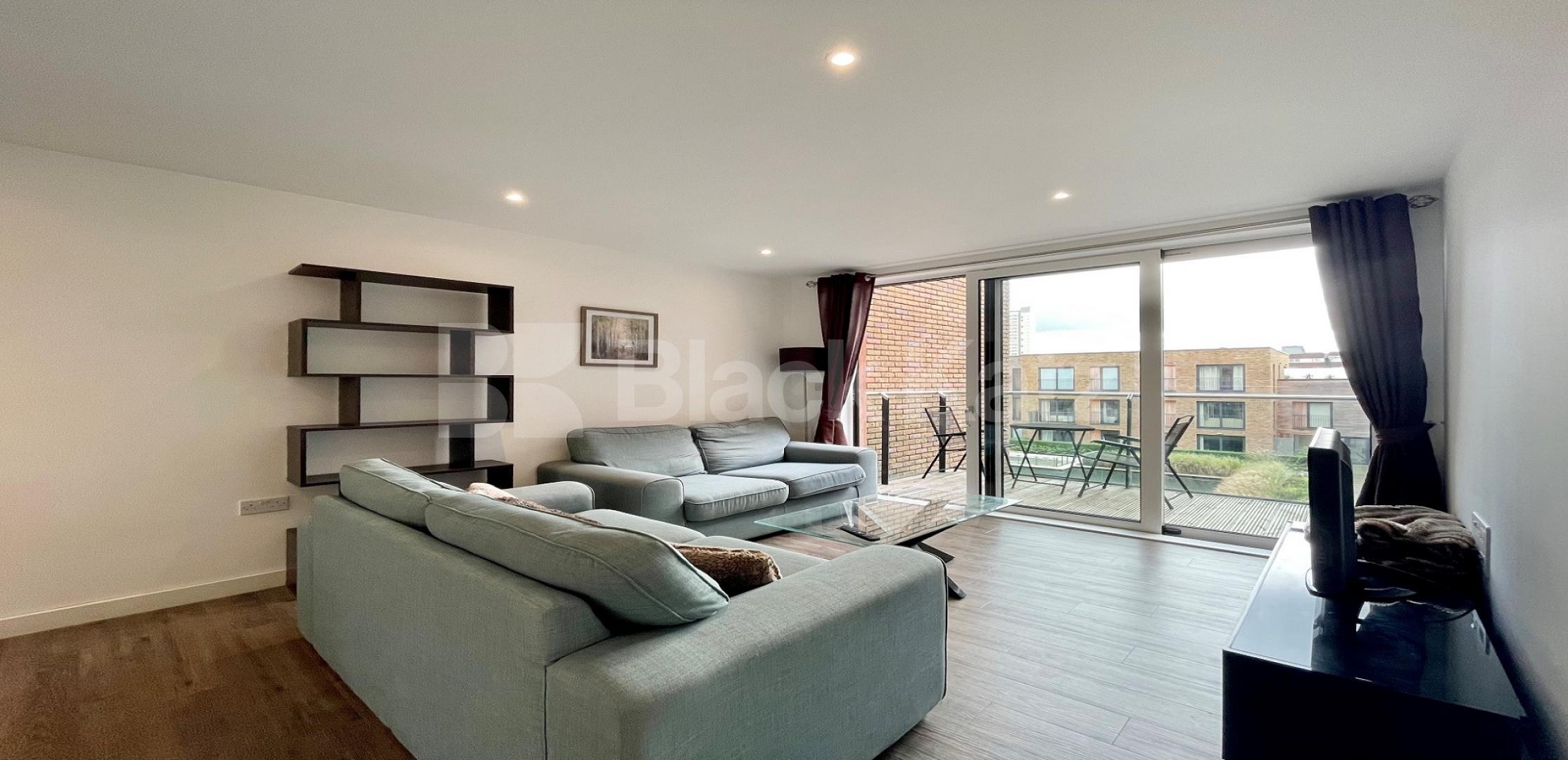 			LET , 2 Bedroom, 2 bath, 1 reception Apartment			 Royal Victoria Gardens, Marine Wharf - Whiting Way, Surrey Quays