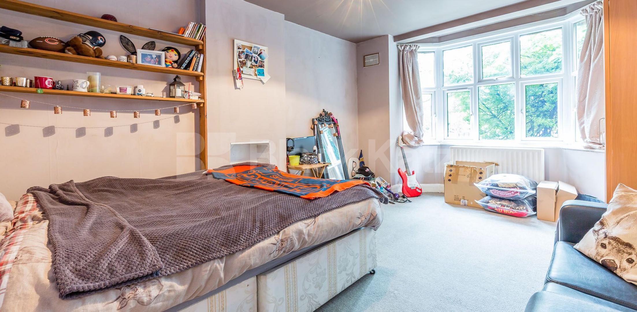 			LOUNGE CONVERT - PERFECT FOR 3 SHARERS!, 2 Bedroom, 1 bath, 1 reception Flat			 Dalmeny Avenue, TUFNELL PARK