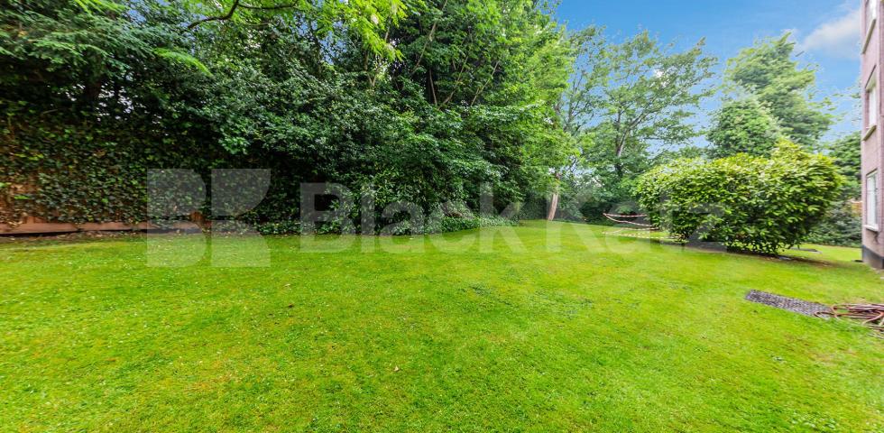 			New Instruction!, 1 Bedroom, 1 bath, 1 reception Ground Floor Flat			 Northern Heights, Crescent Road , Crouch End N8