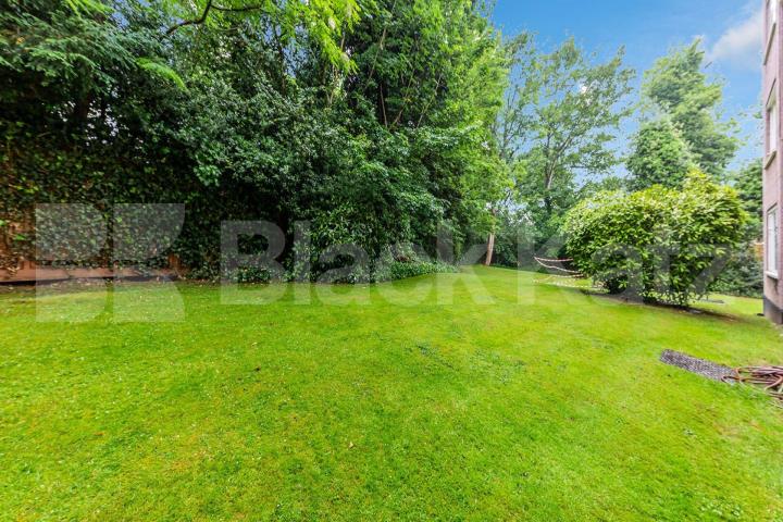 Spacious 1 bedroom within a prime road in Crouch End Northern Heights, Crescent Road , Crouch End N8