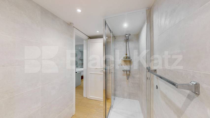 Modern Studio walking distance to Marylebone Tube & Regents Park  Harewood Avenue, Marylebone