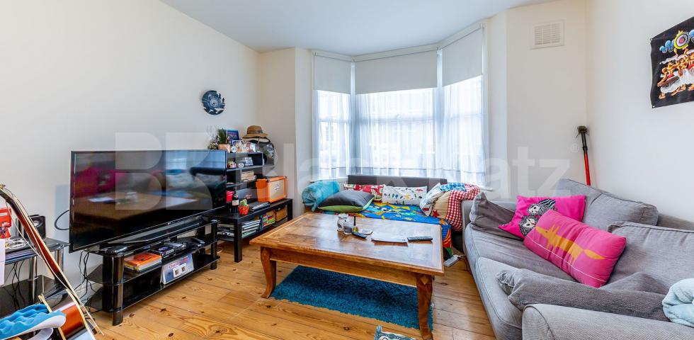 			Lovely 2 bedroom Garden flat in Bowes Park , 2 Bedroom, 1 bath, 1 reception Ground Floor Flat			 Cheshire Road , Bowes Park