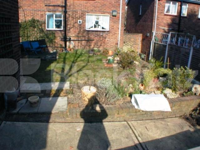 			1 Bedroom, 1 bath, 1 reception Flat			 Beaconsfield rd, New Southgate