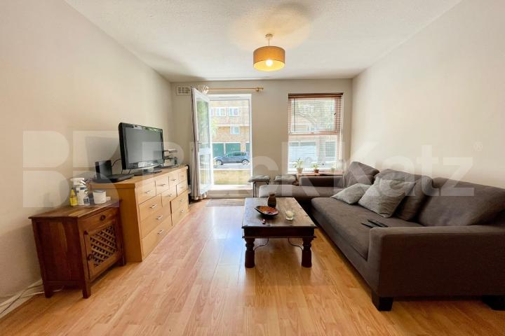 Private development with communal gardens & residents parking  Yalding Road, Bermondsey