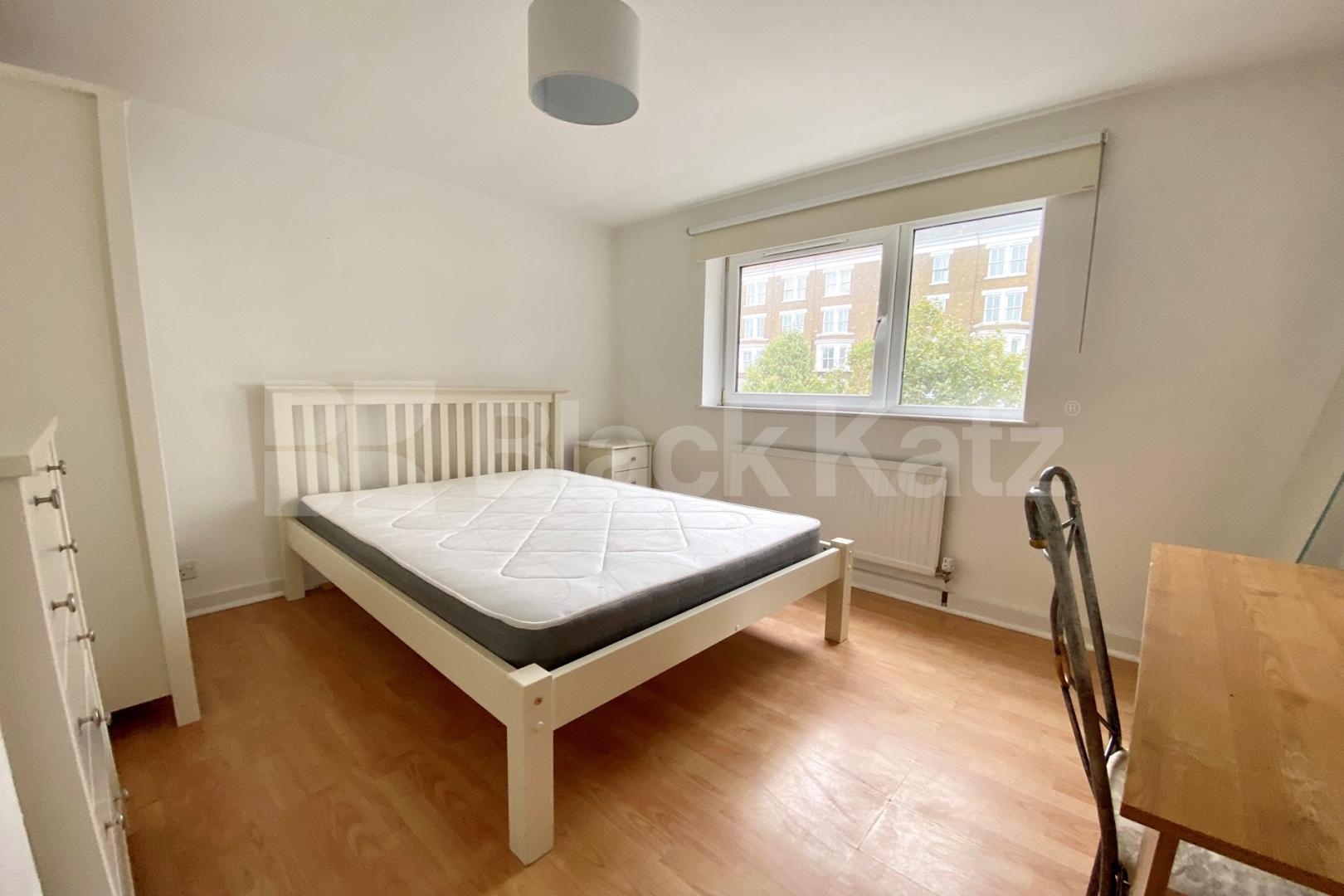 Boasting 1050 sq. ft. of living & entertaining space & sun filled roof terrace Yaldham House Old Kent Road, Elephant and Castle/Borough