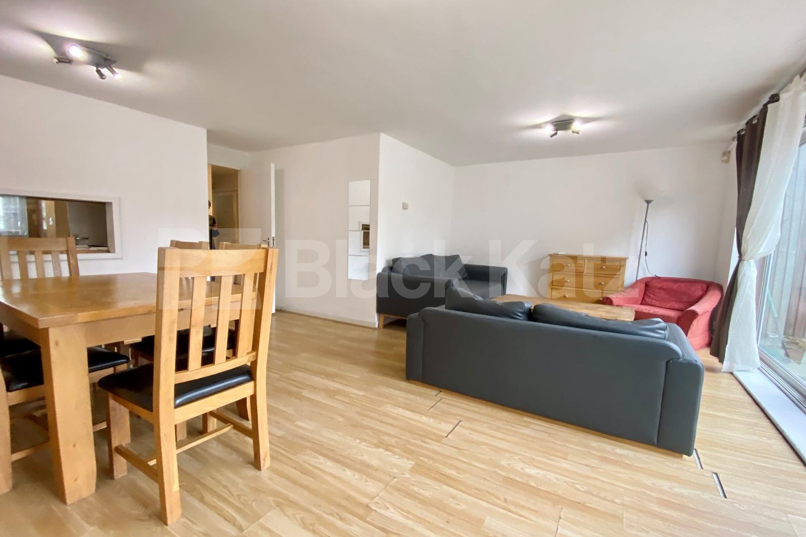 Boasting 1050 sq. ft. of living & entertaining space & sun filled roof terrace Yaldham House Old Kent Road, Elephant and Castle/Borough