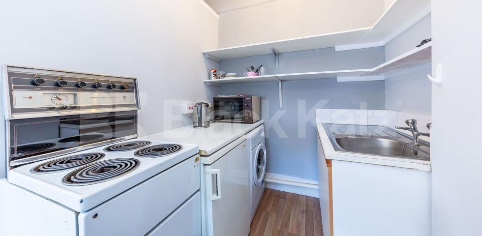 			Studio Apartment, 1 bath, 0 reception Flat			 Muswell Avenue , Muswell Hill