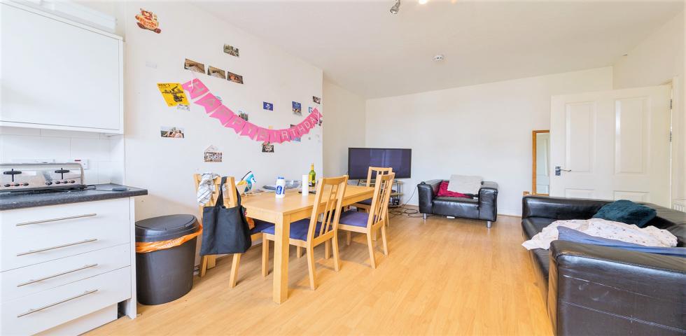 			4 Bedroom, 2 bath, 1 reception Flat			 Birchington Road, KILBURN