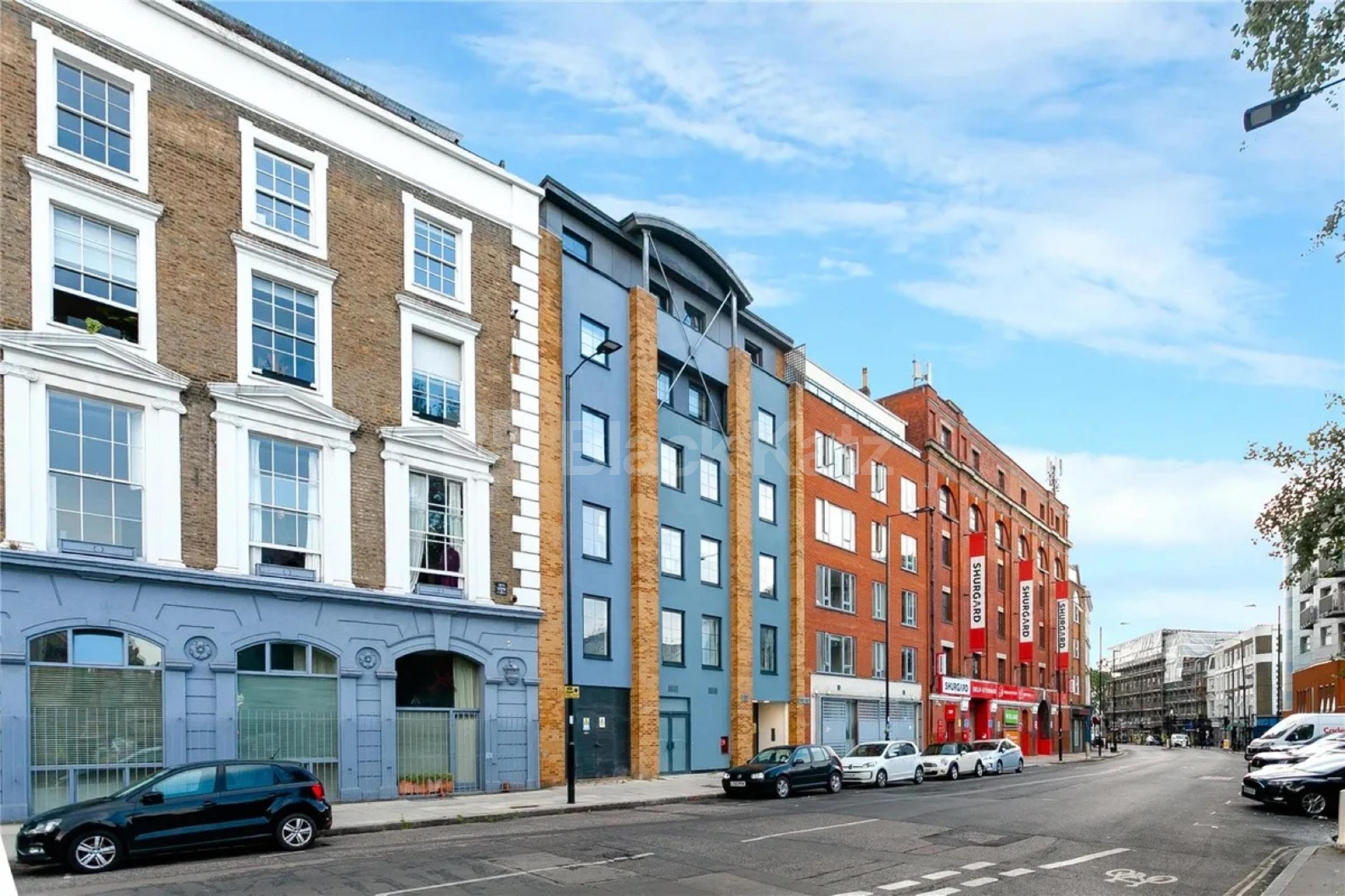 Stylish 2 double bedroom property with access to private balcony York Way, Islington / Caledonian Road N7