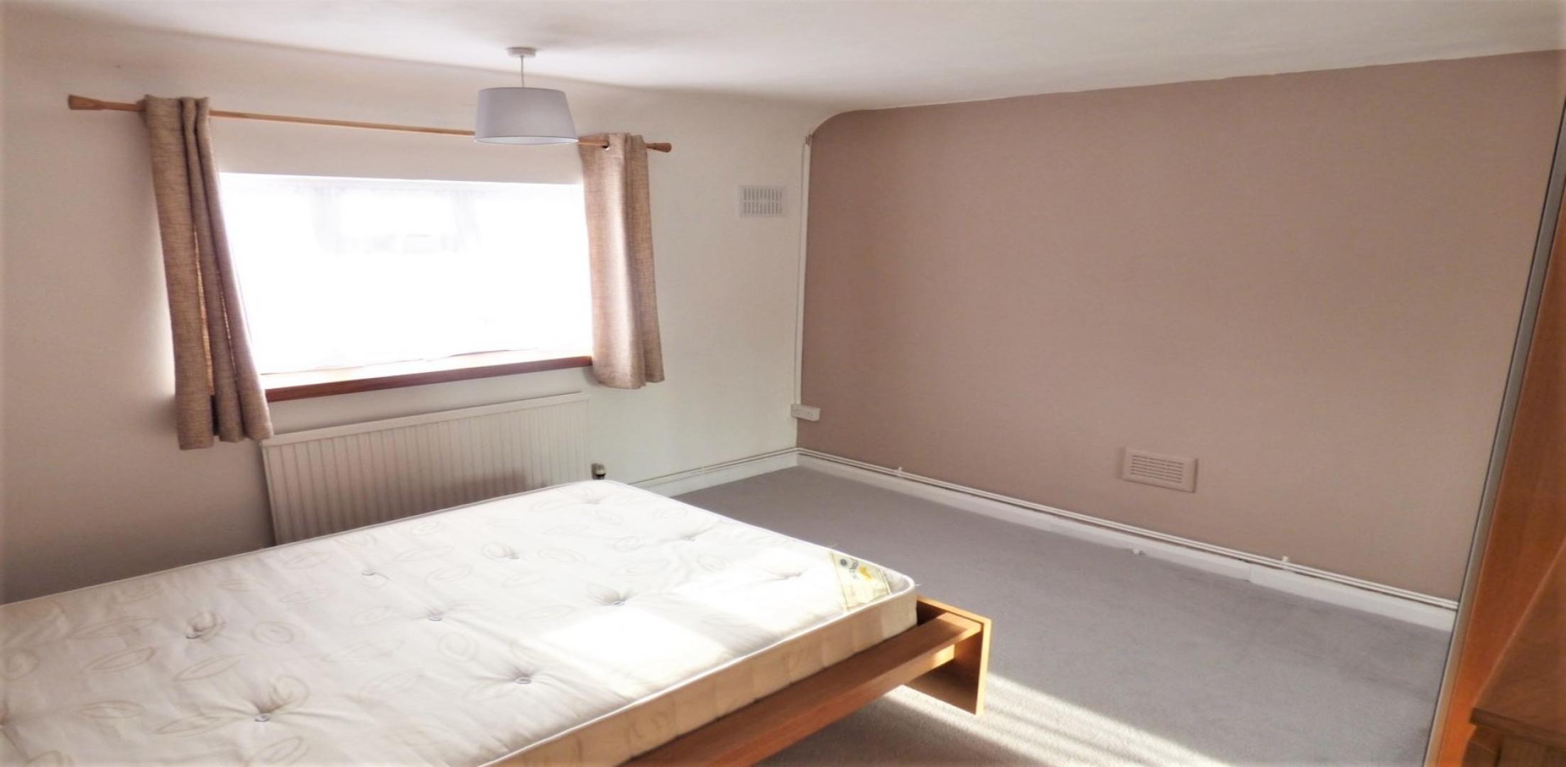 			2 Bedroom, 1 bath, 1 reception Flat			 Westcroft Way , CRICKLEWOOD