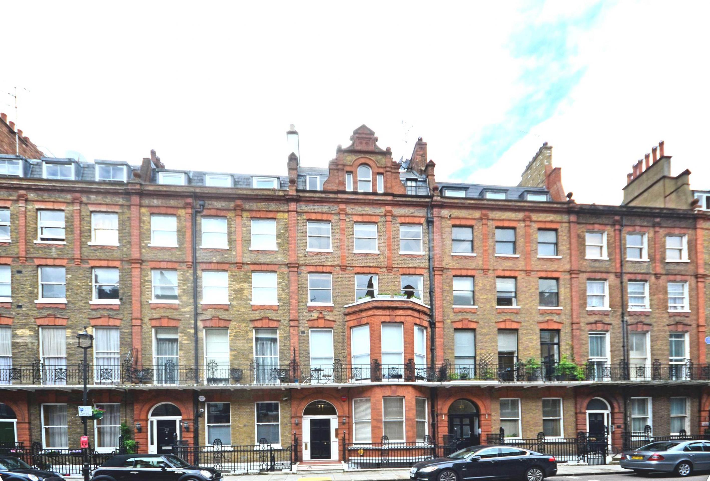 			HEART OF MARYLBONE!, 2 Bedroom, 1 bath, 1 reception Flat			 Nottingham Place, MARYLEBONE W1U