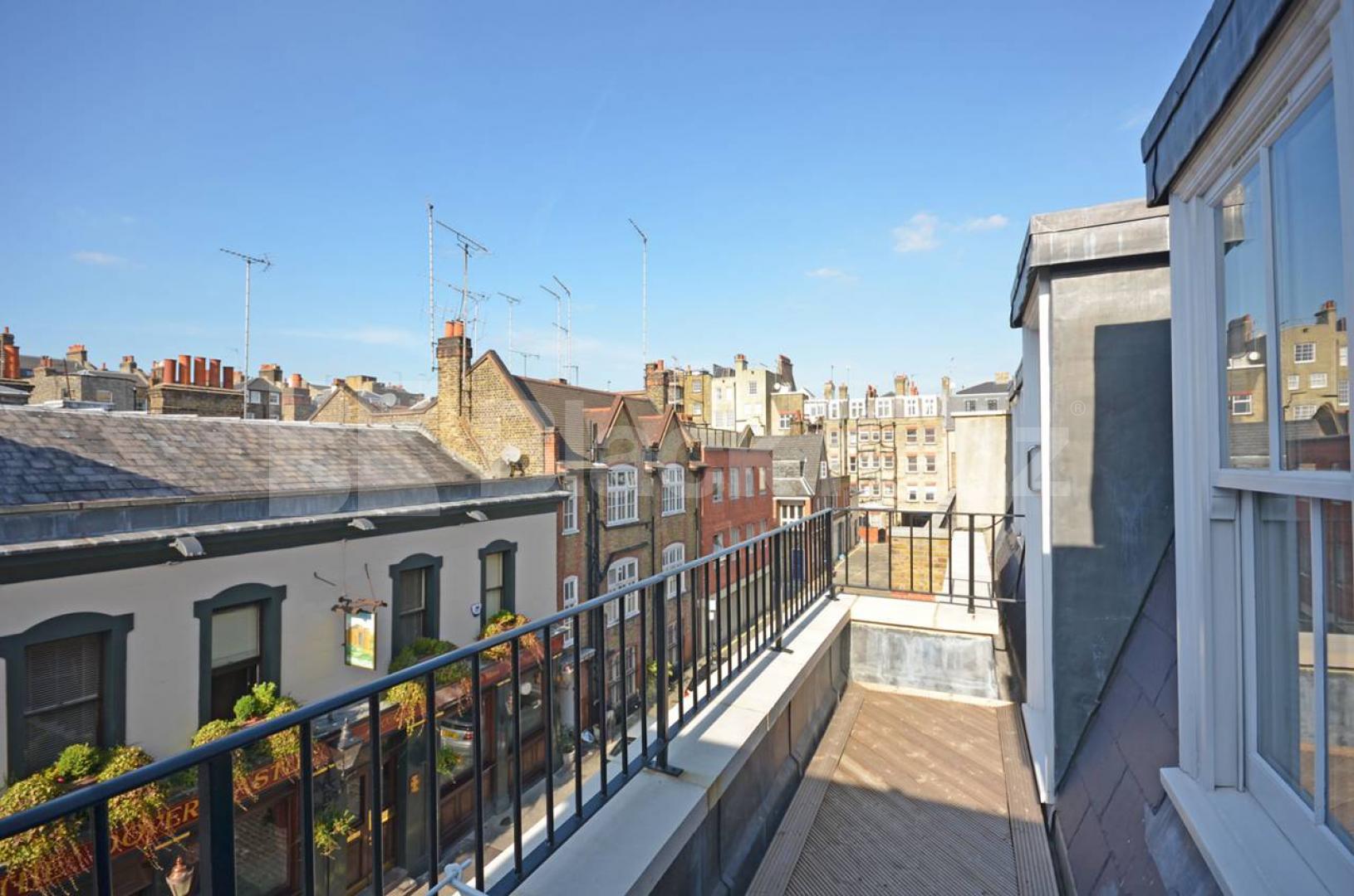 Stunning spacious two bed in central zone 1 location mins to park & tube Weymouth Mews, Marylebone