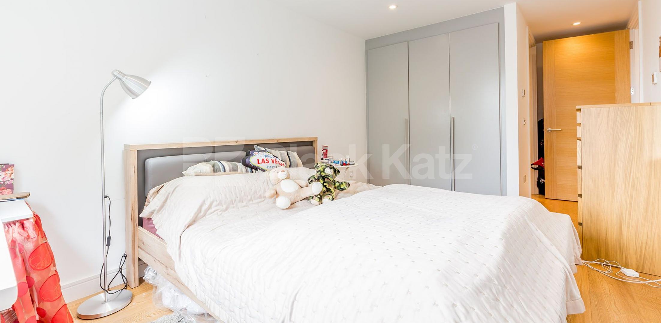 			2 BED / 2 BATH IN RUSSELL SQUARE , 2 Bedroom, 2 bath, 1 reception Flat			 Sidmouth Street, RUSSELL SQUARE