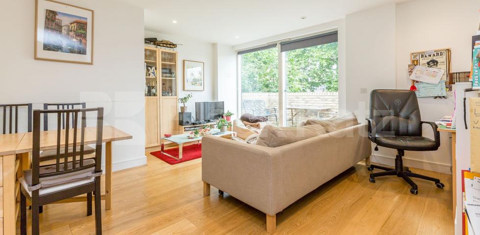 			2 BED / 2 BATH IN RUSSELL SQUARE , 2 Bedroom, 2 bath, 1 reception Flat			 Sidmouth Street, RUSSELL SQUARE