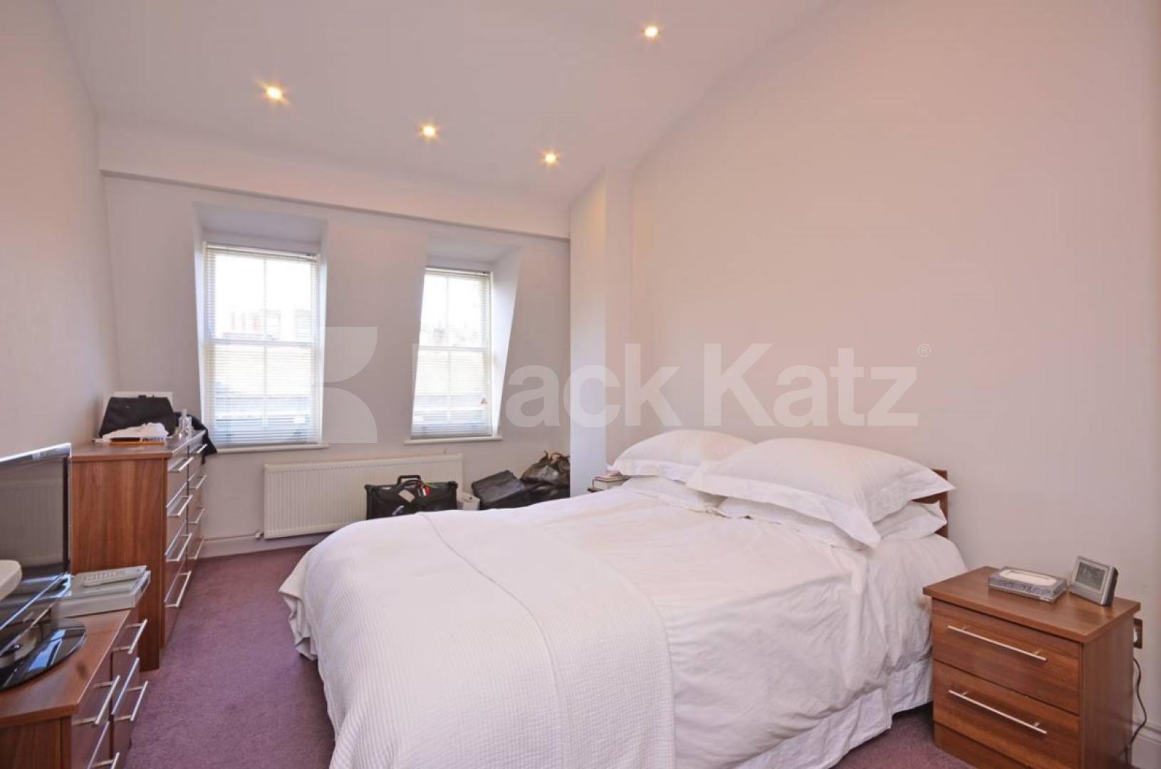 Stunning spacious two bed in central zone 1 location mins to park & tube Weymouth Mews, Marylebone