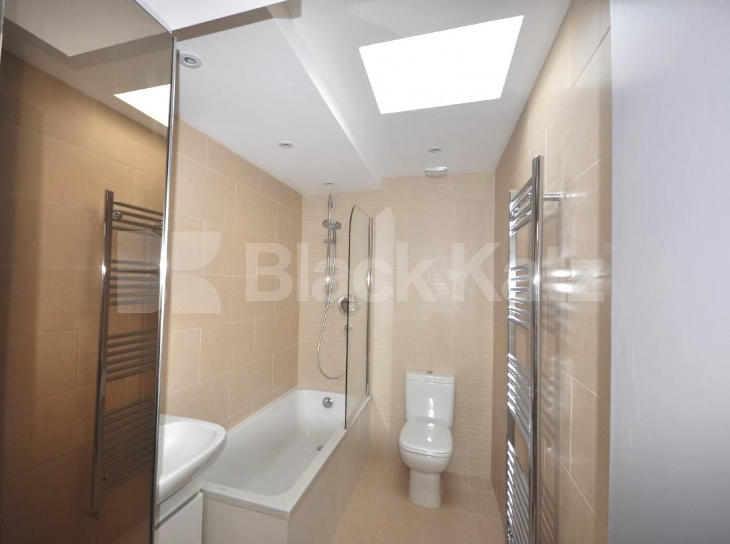 Stunning spacious two bed in central zone 1 location mins to park & tube Weymouth Mews, Marylebone