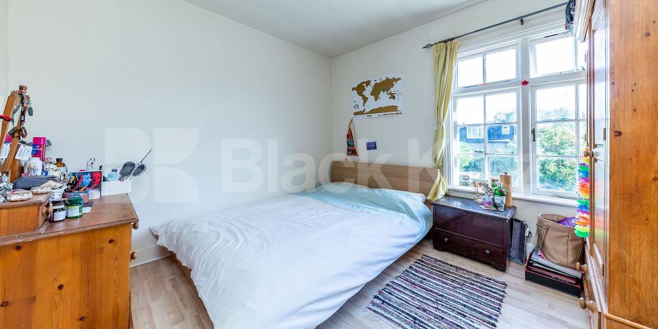 			WHOLE HOUSE!, 3 Bedroom, 1 bath, 1 reception House			 Trinity Road, East Finchley