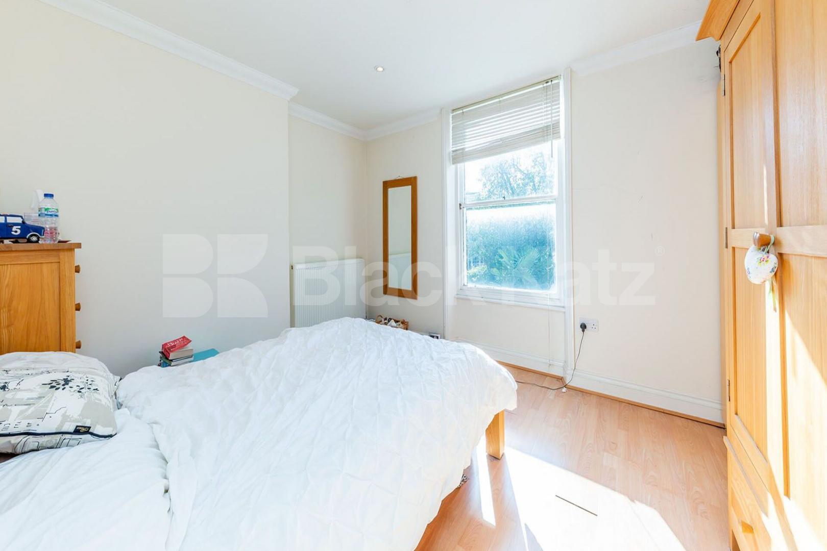  Beautiful & spacious 1 double bedroom property on the very popular Weston Park Weston Park , Crouch End