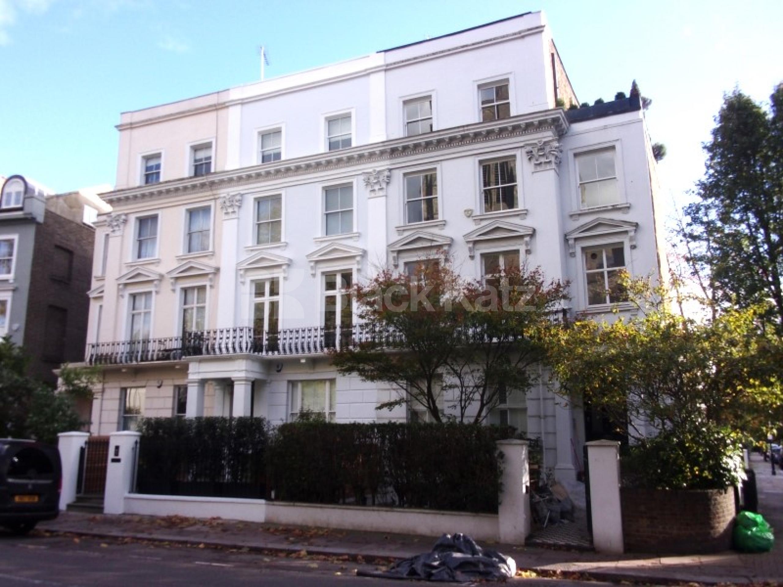 Recently refurbished 3 bed 2 bath within a period house with garden Talbot Road , Notting Hill W2