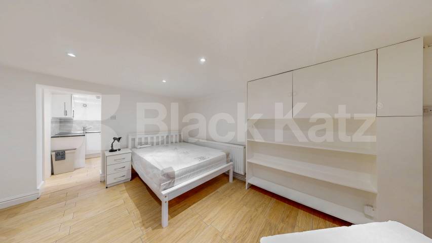 Modern Studio walking distance to Marylebone Tube & Regents Park  Harewood Avenue, Marylebone