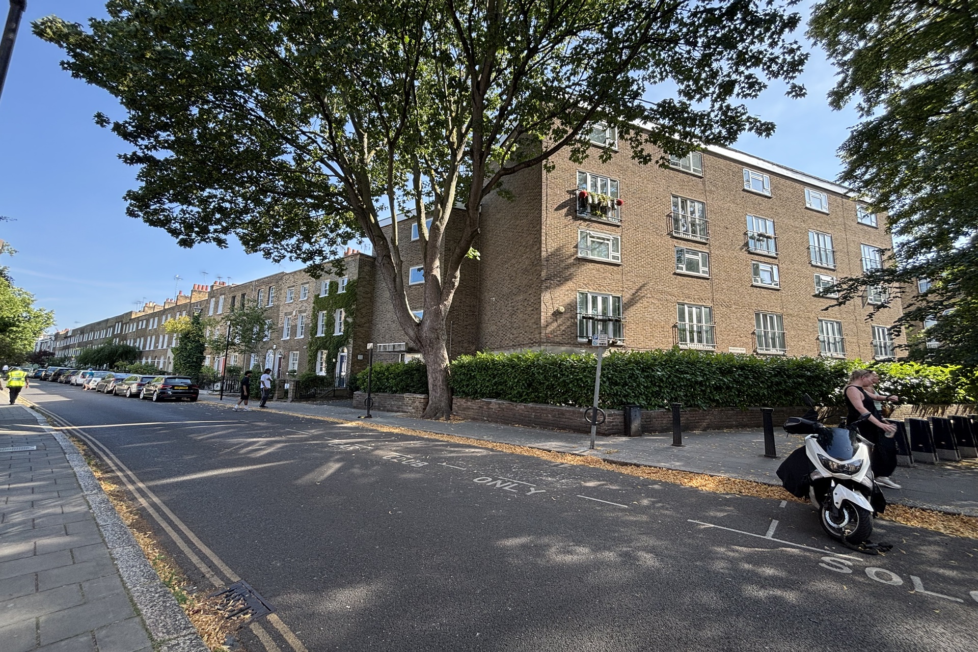 Broadgates Court Cleaver Street, Kennington cross 